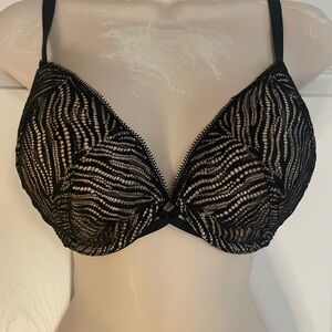 Victoria’s Secret Lightly Lined‎ Plunge Bra 32DDD